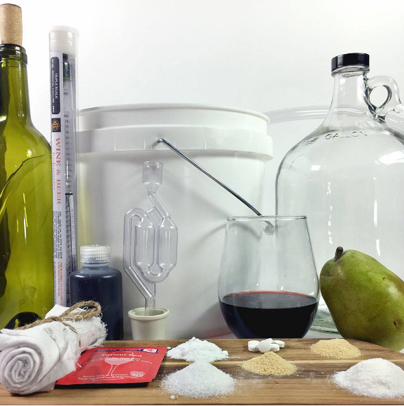 Deluxe DIY Fruit Wine Making Kit (makes 6 gallons)